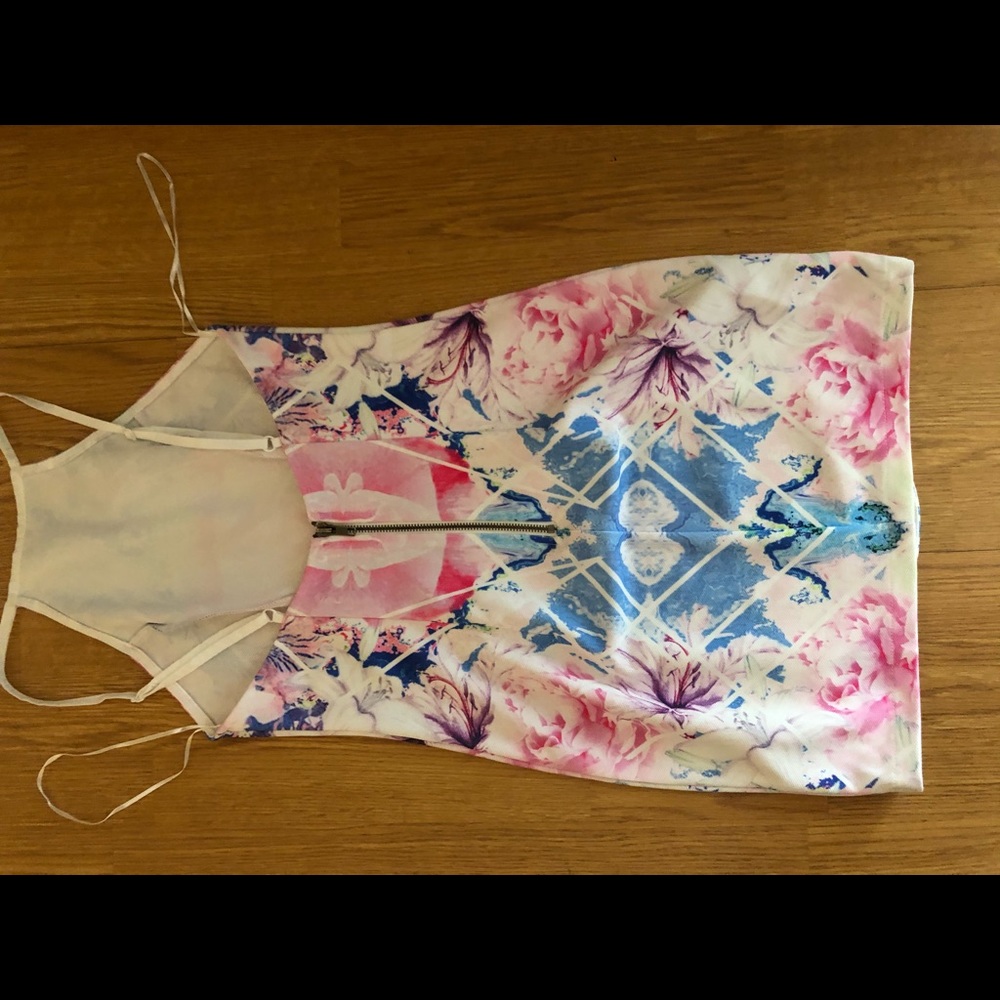 Dress - Picture 2 of 2